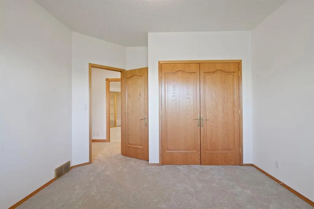 288145 160 Avenue W