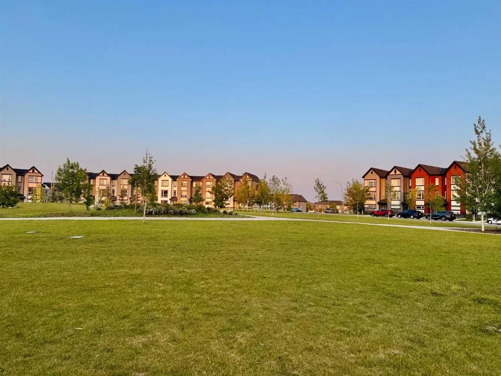 116 Evanscrest Manor NW