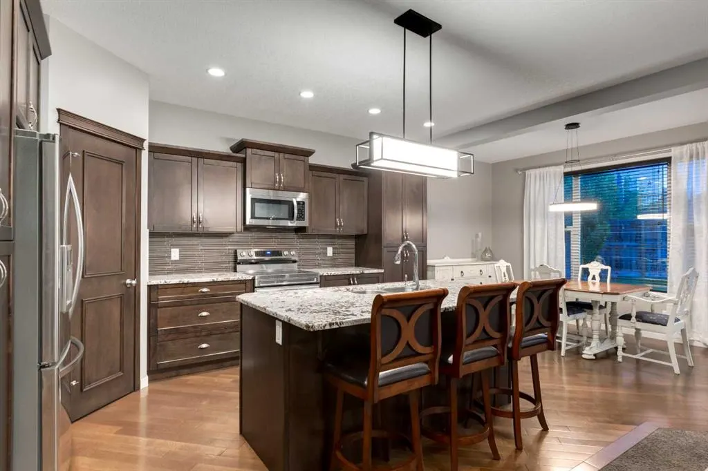 94 Auburn Glen Common SE