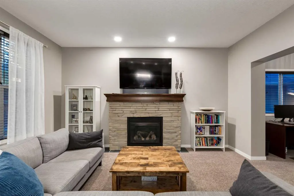 94 Auburn Glen Common SE