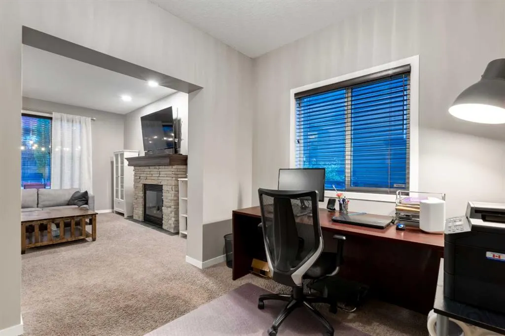94 Auburn Glen Common SE