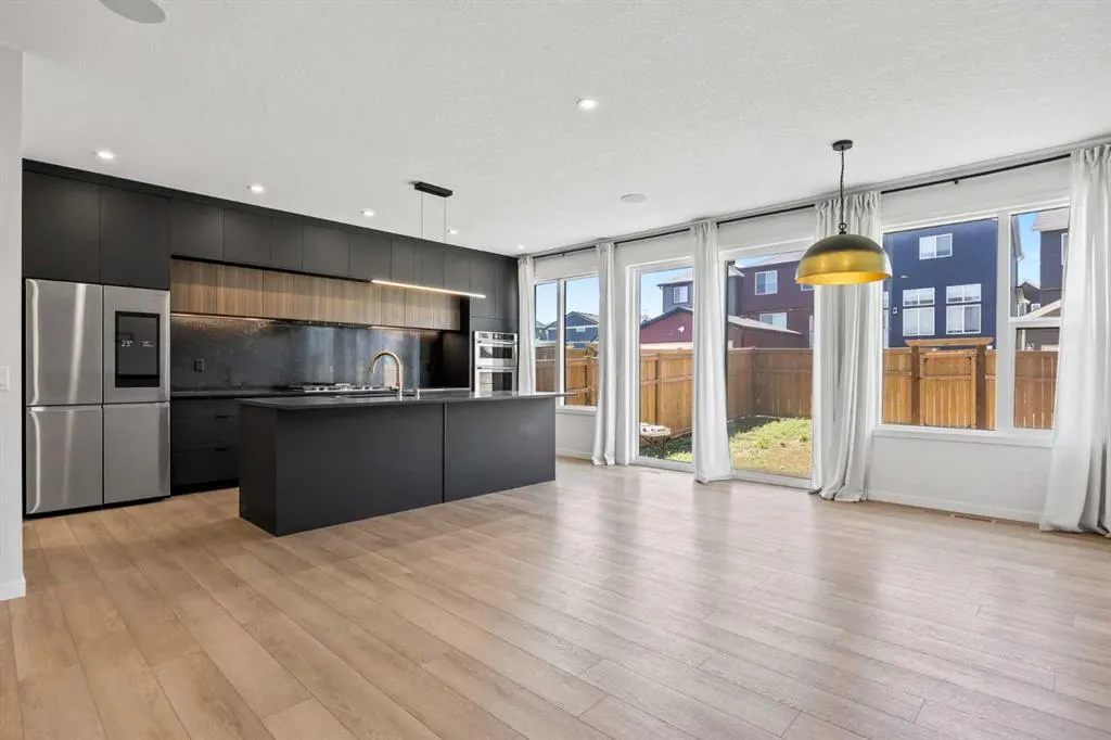 53 Edith Crescent NW