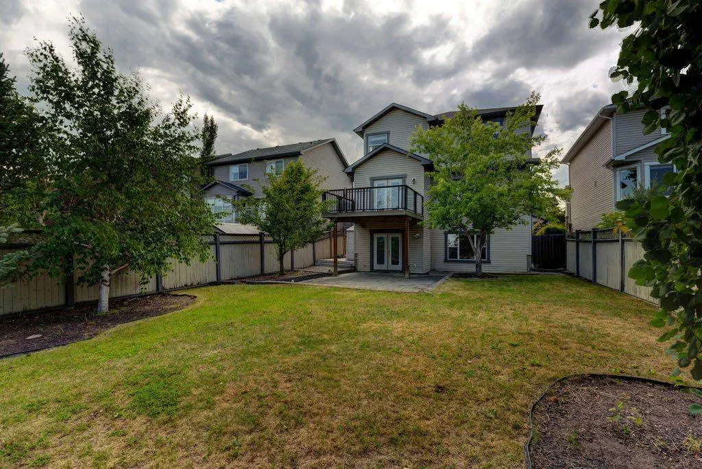 230 Westmount Crescent