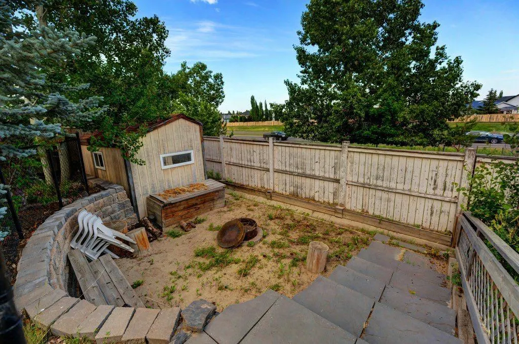 230 Westmount Crescent