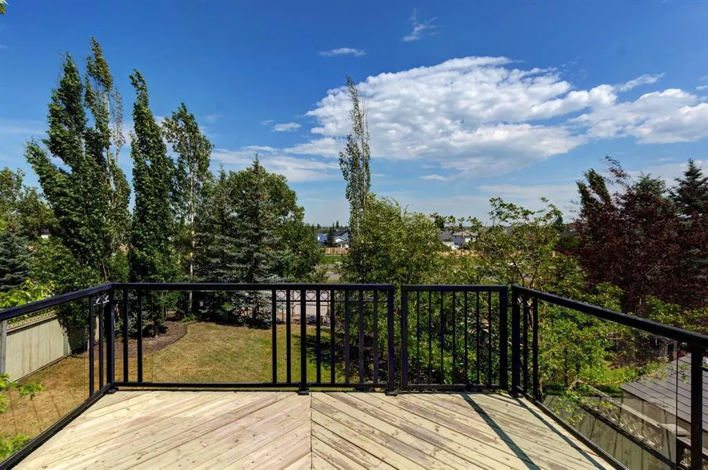 230 Westmount Crescent
