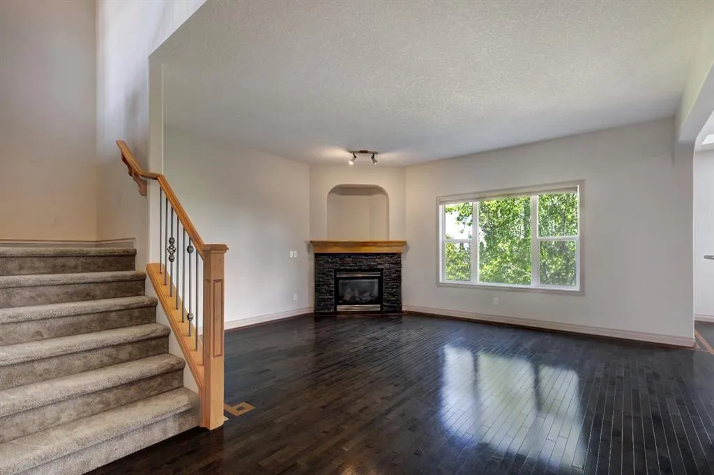 230 Westmount Crescent