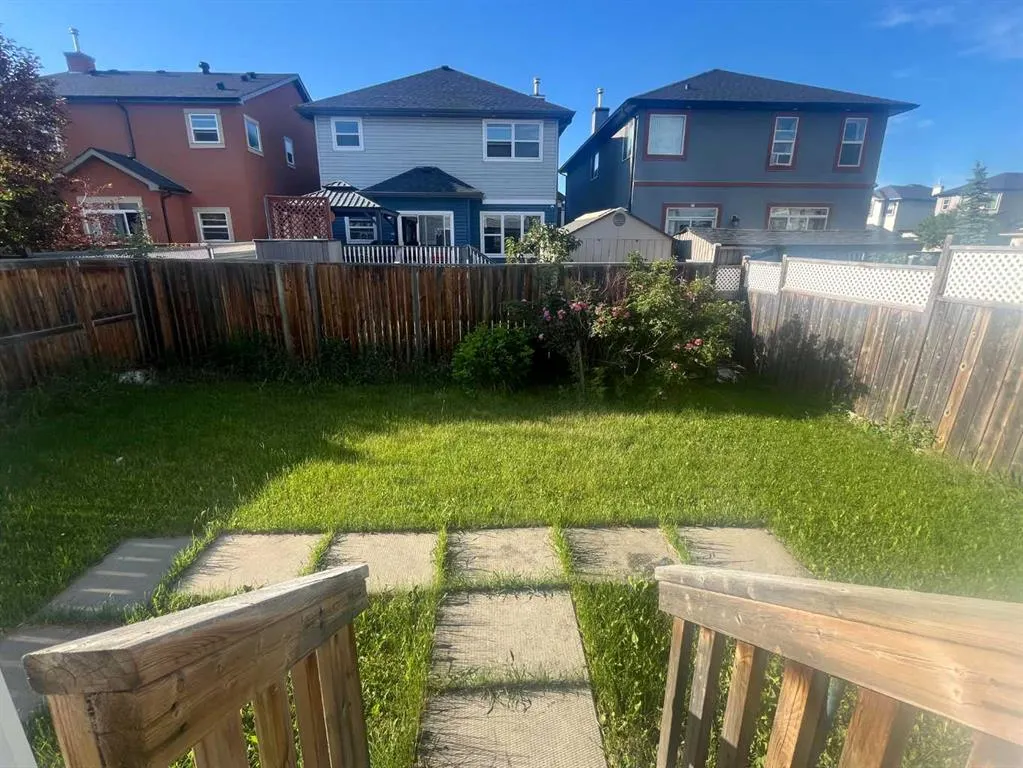 145 Saddlecrest Green NE