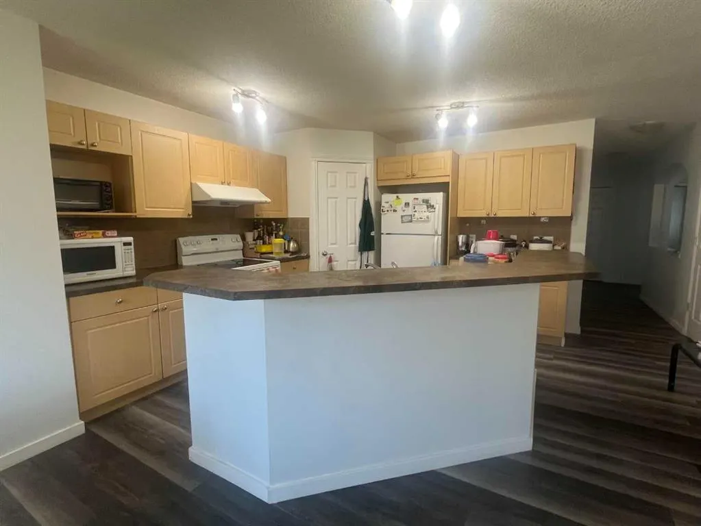 145 Saddlecrest Green NE