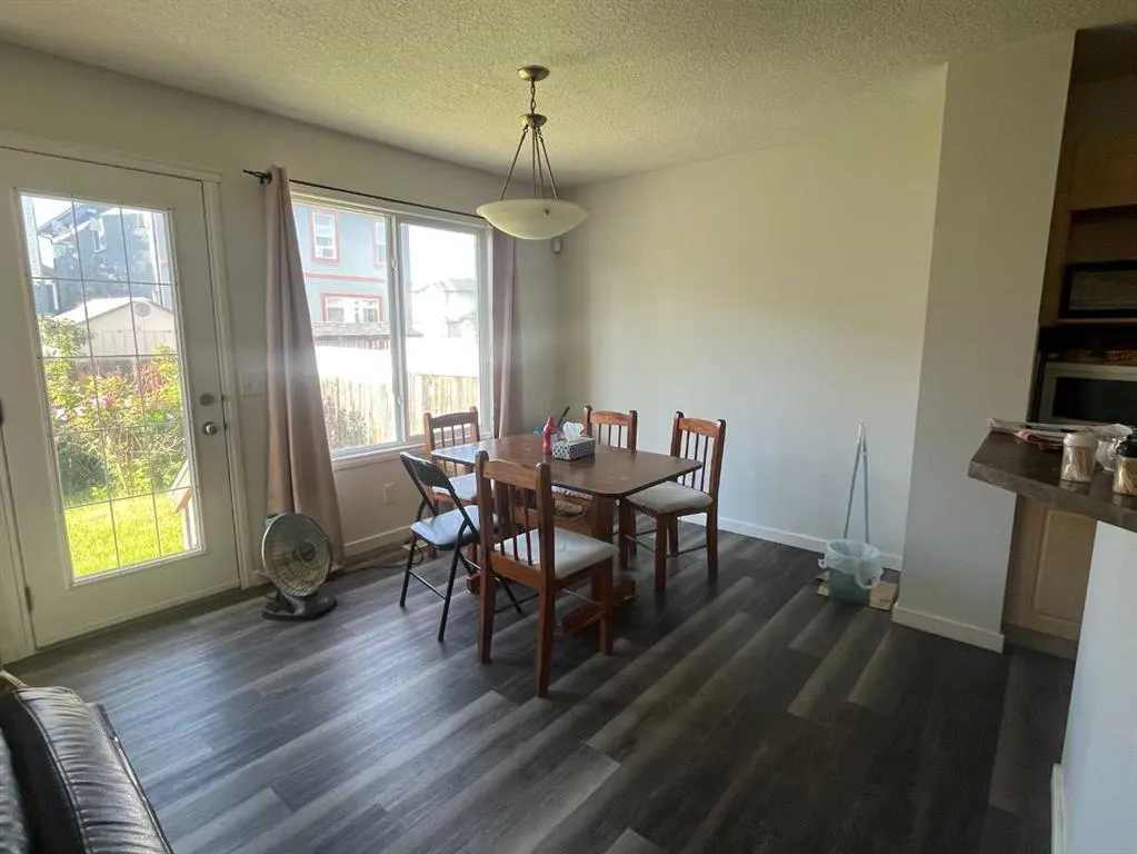 145 Saddlecrest Green NE