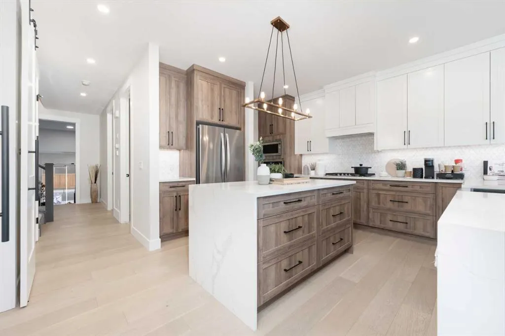 8 Vantage Drive