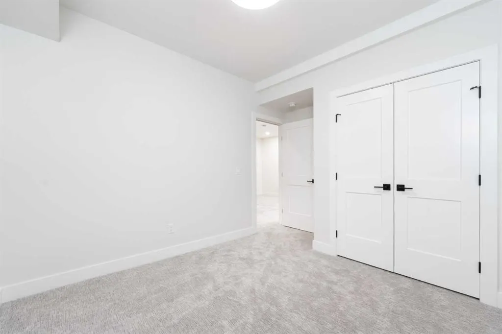 8 Vantage Drive