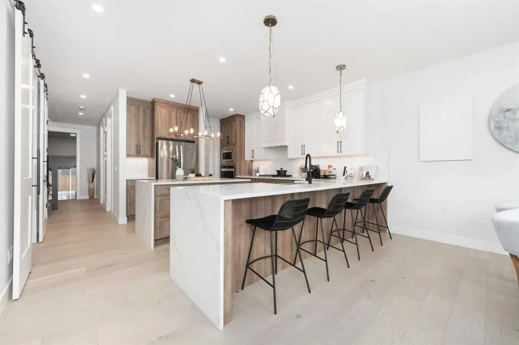8 Vantage Drive