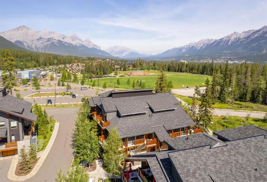 3000A Stewart Creek Drive, #204