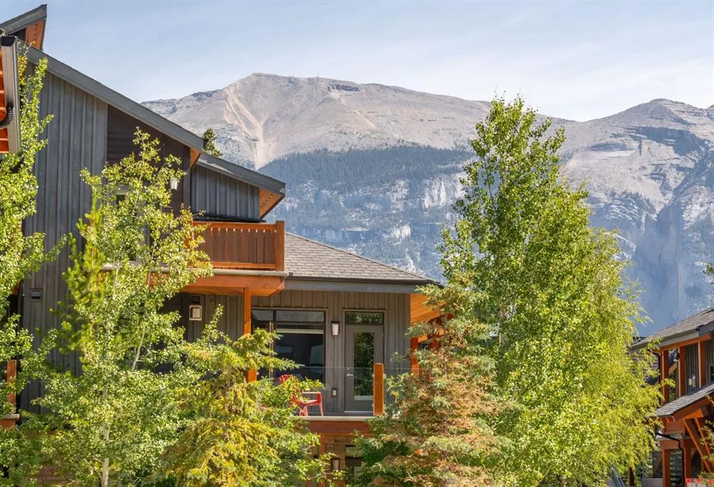 3000A Stewart Creek Drive, #204