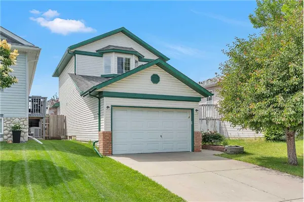 15 Harvest Rose Circle NE, Calgary
