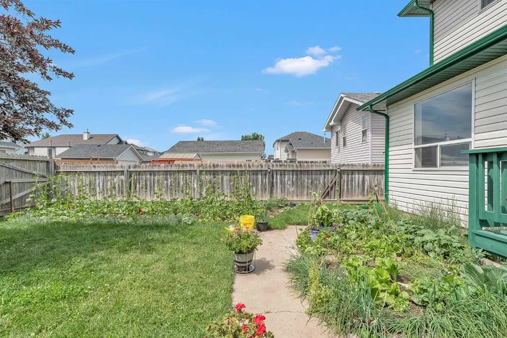 15 Harvest Rose Circle NE