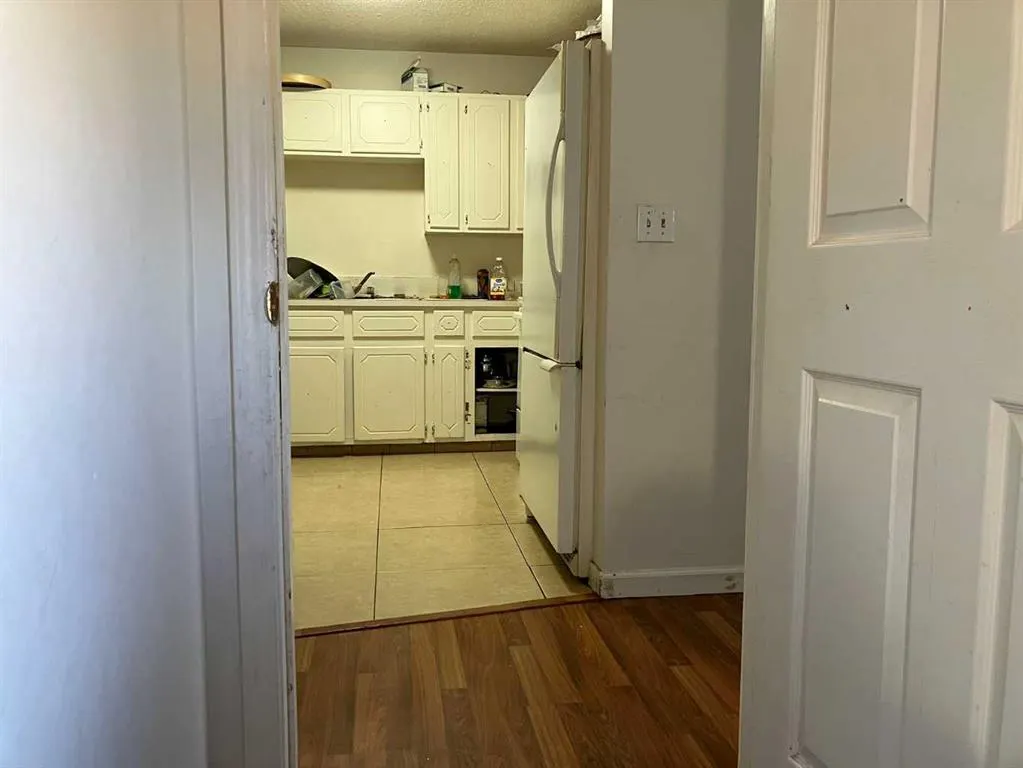 72 Fonda Crescent SE