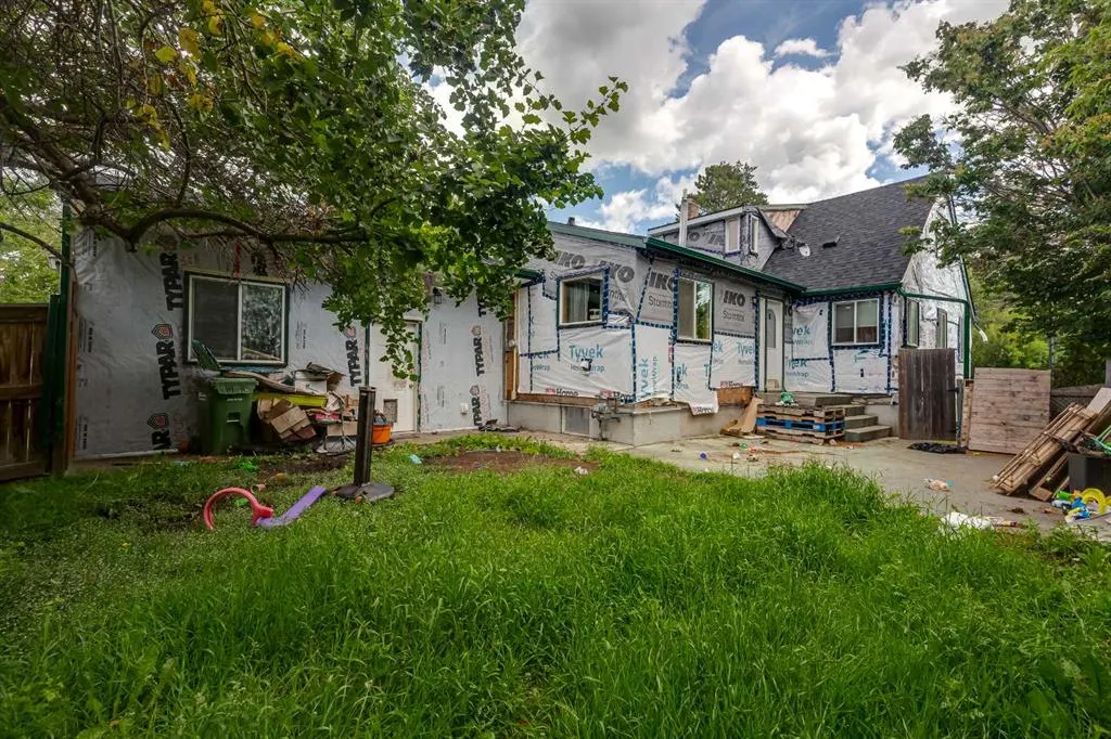 4535 Moore Crescent