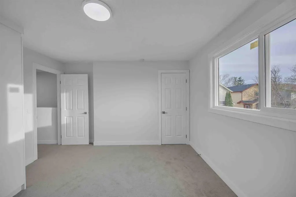 231 Falshire Way NE