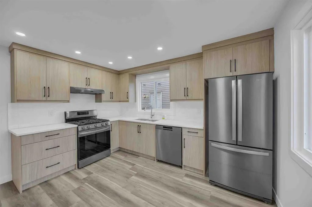 231 Falshire Way NE