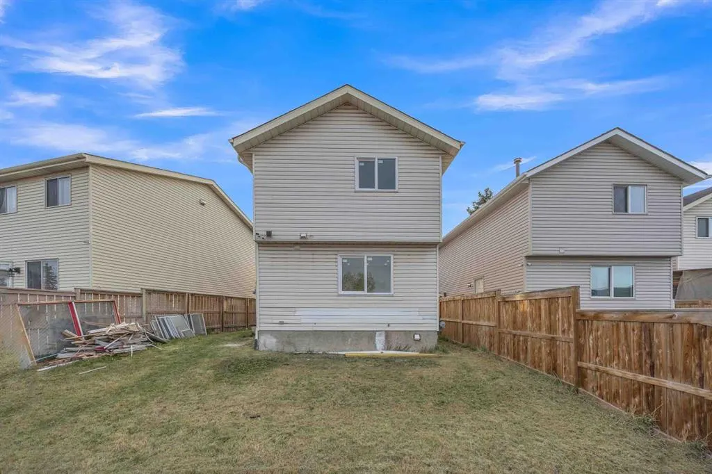 231 Falshire Way NE