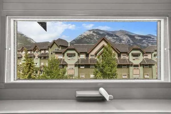 186 Kananaskis Way NW, #408