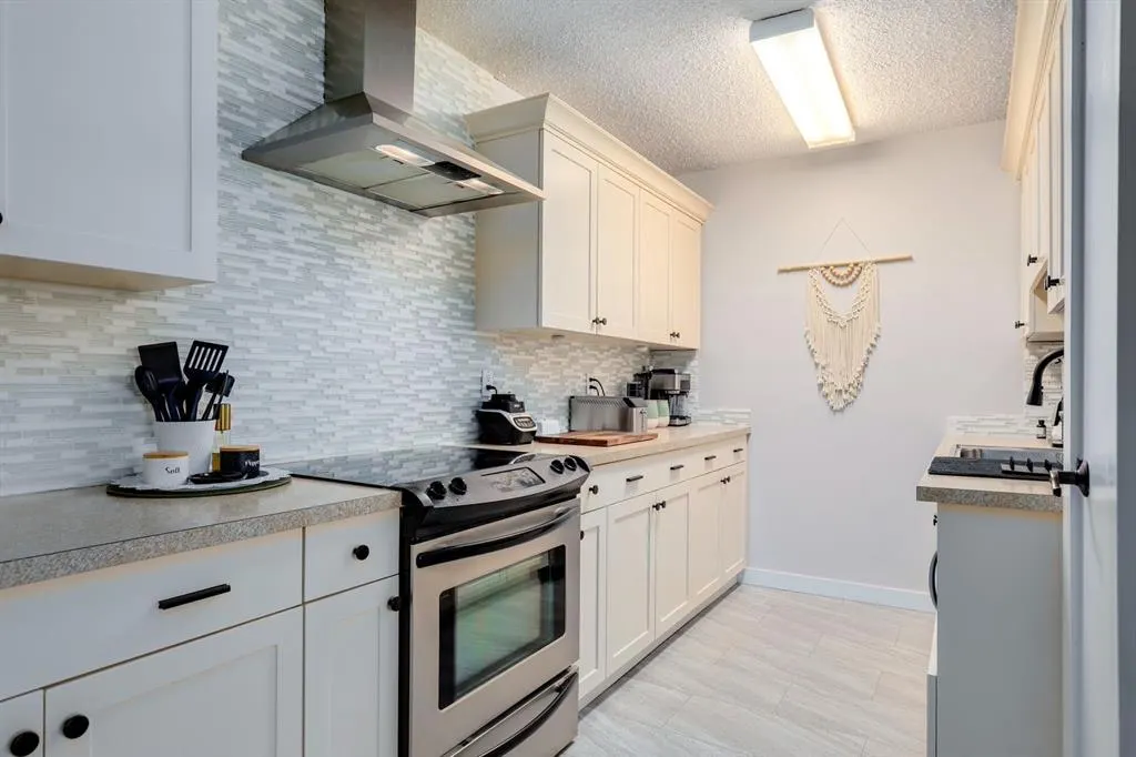 314 14 Street NW, #302