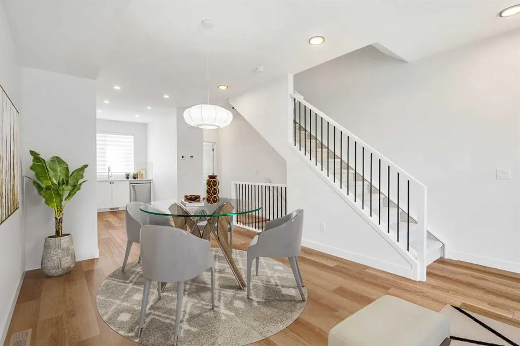 550 Seton Circle SE, #203