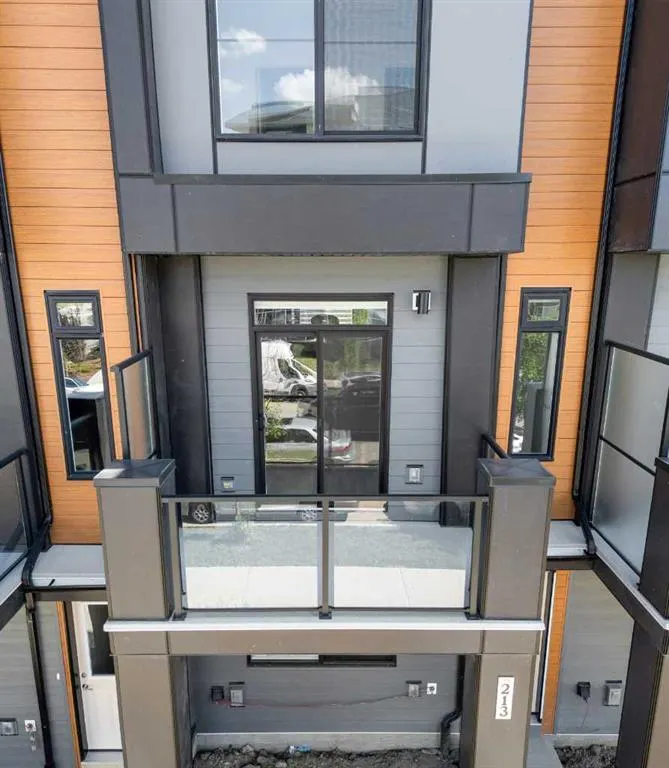 550 Seton Circle SE, #203