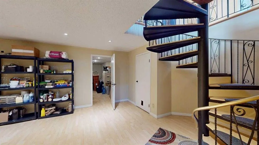 185 Oaks Bay