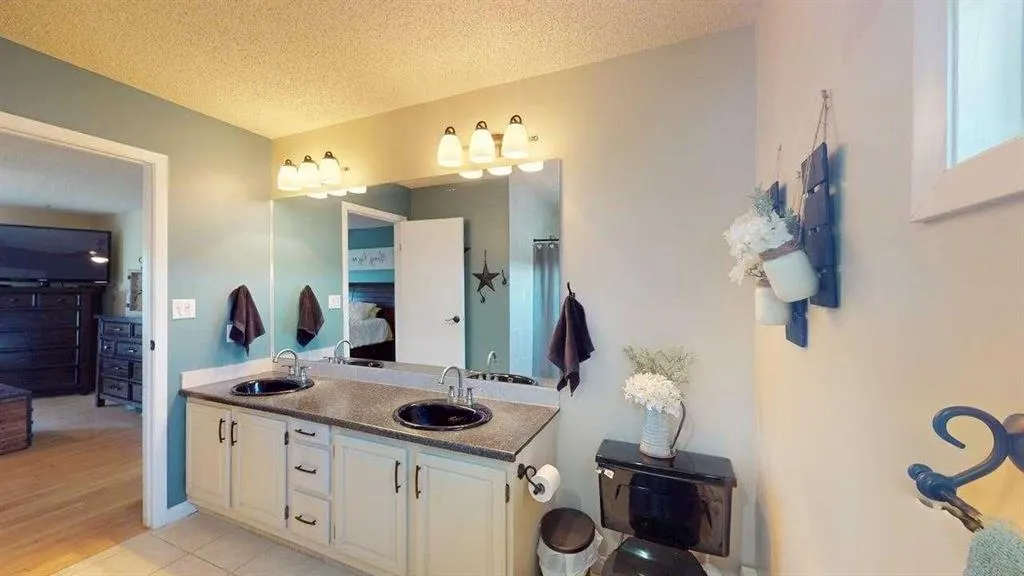 185 Oaks Bay