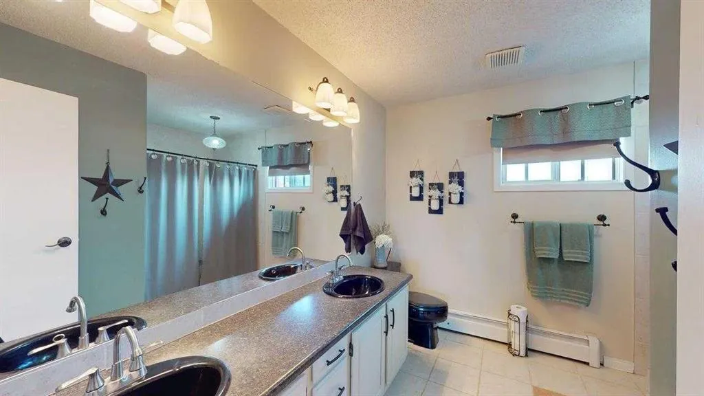 185 Oaks Bay