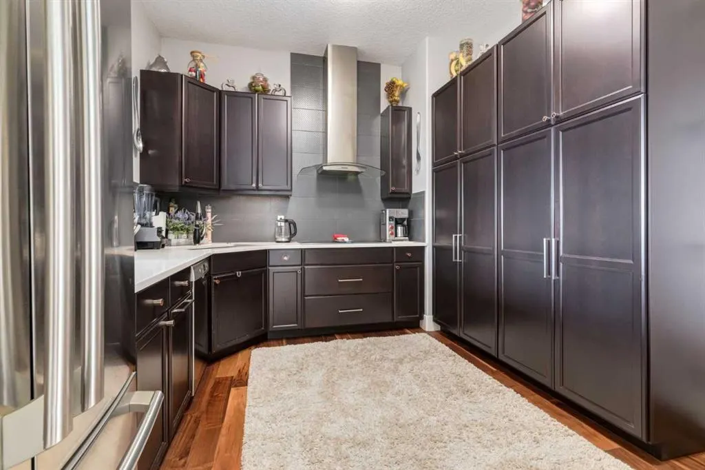 446 Brookside Court