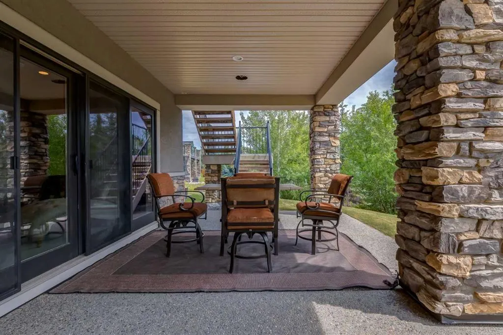 446 Brookside Court