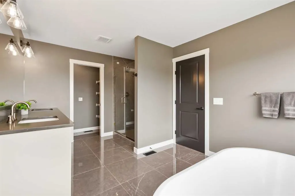 20 Cranbrook Manor SE