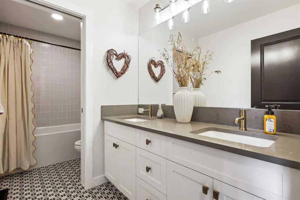 20 Cranbrook Manor SE
