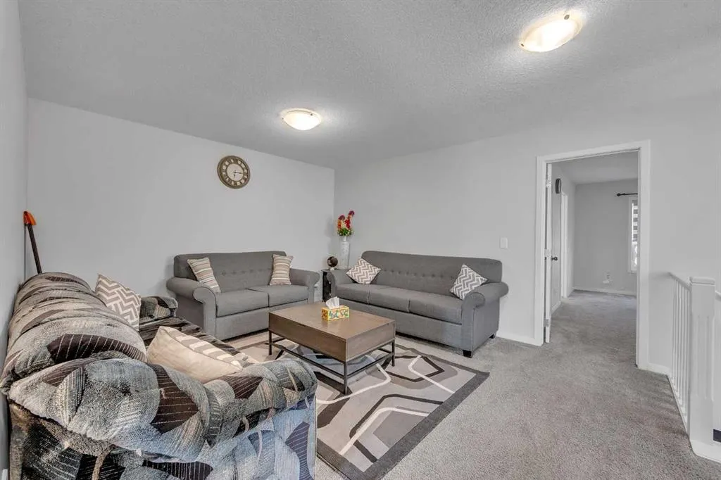 229 Cornerbrook Common NE