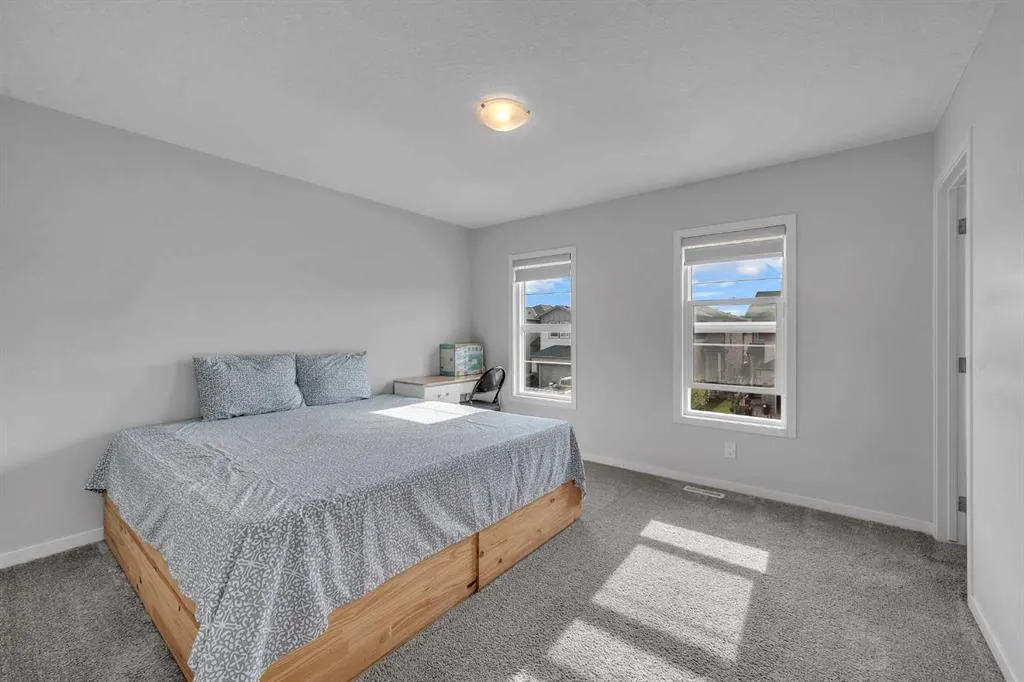 229 Cornerbrook Common NE