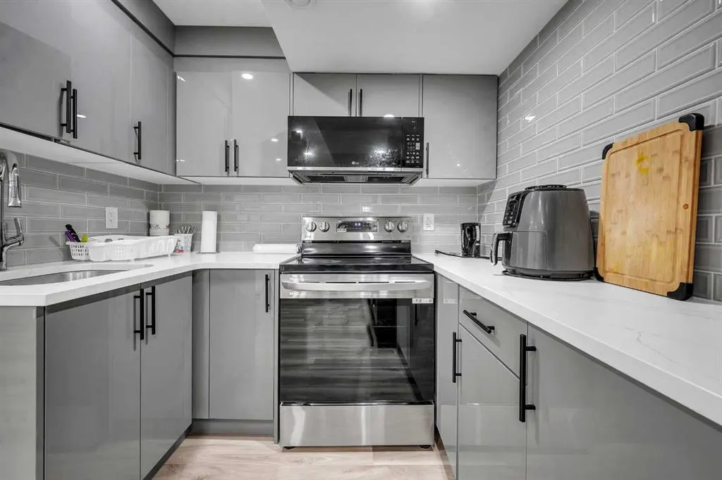 229 Cornerbrook Common NE