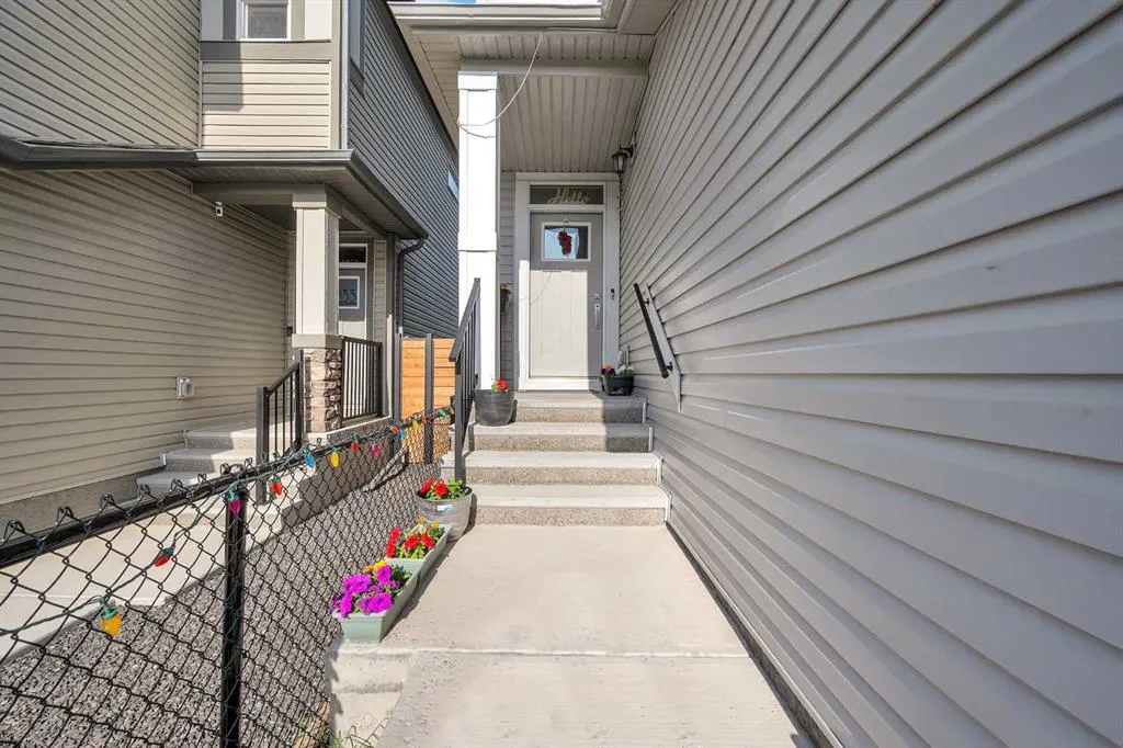 229 Cornerbrook Common NE