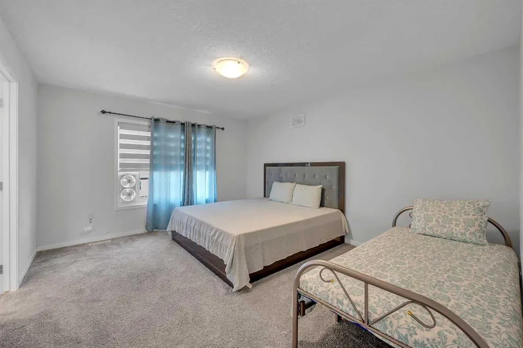 229 Cornerbrook Common NE