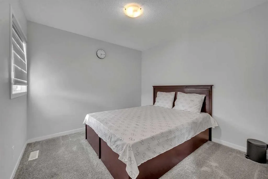 229 Cornerbrook Common NE