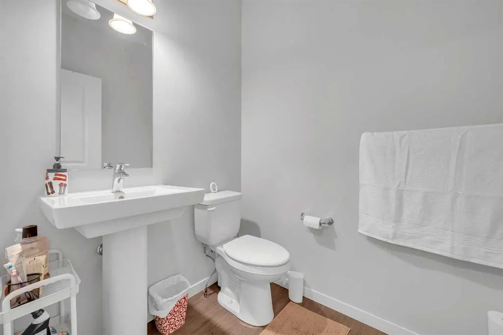 229 Cornerbrook Common NE