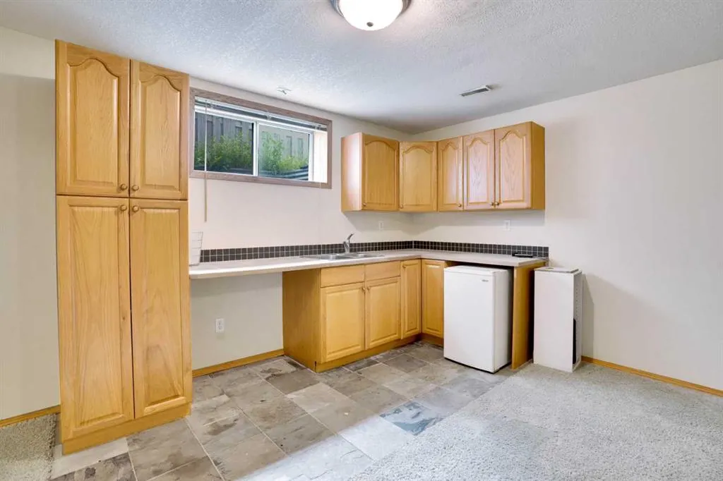 356 Chaparral Drive SE