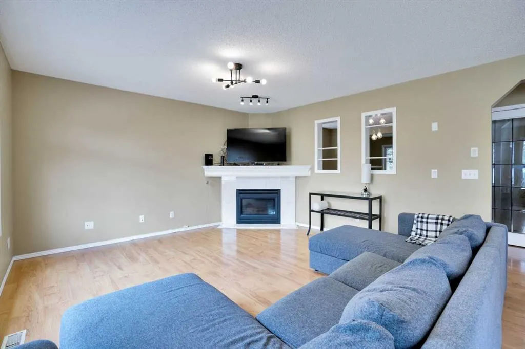 356 Chaparral Drive SE