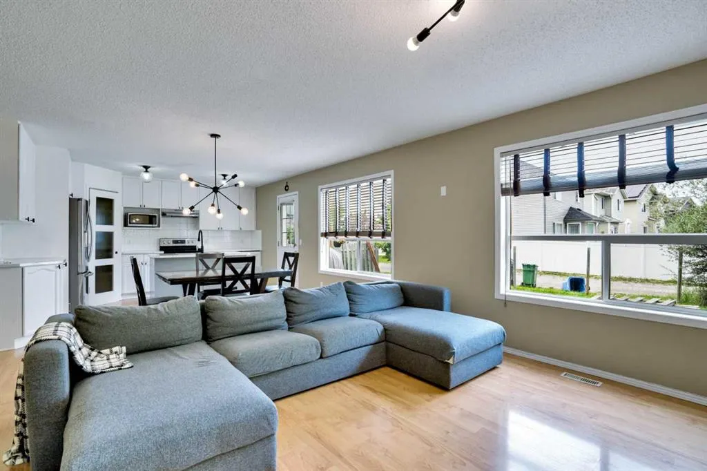 356 Chaparral Drive SE