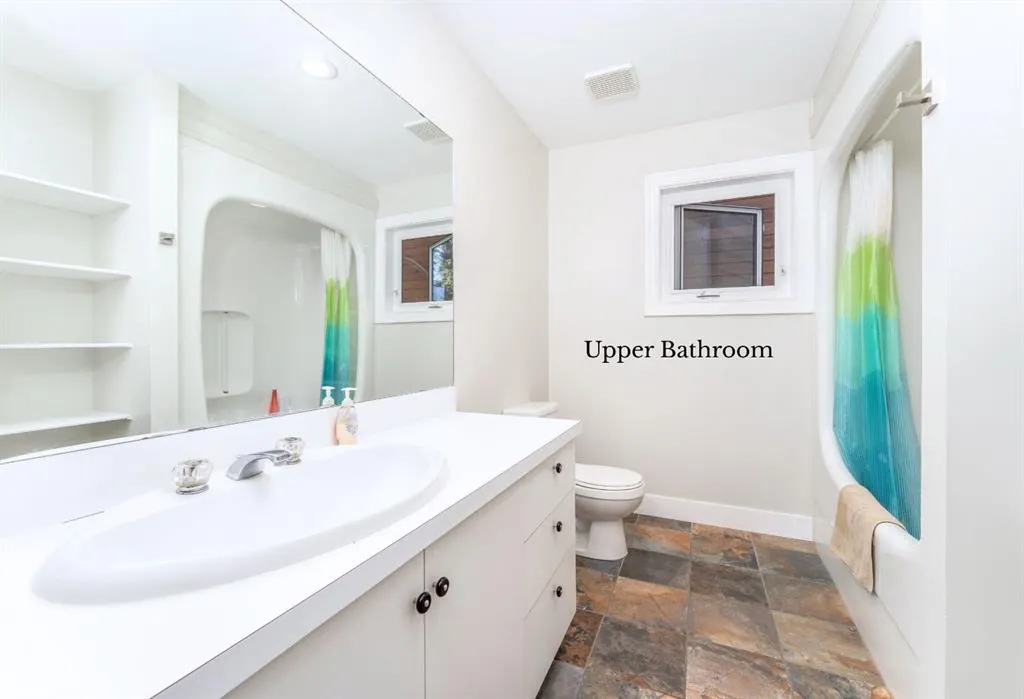 4 Woodside Lane