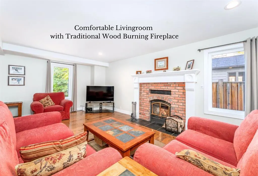 4 Woodside Lane