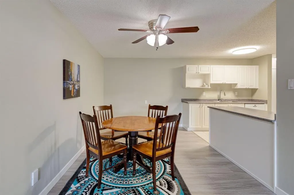 659 4 Avenue NE, #106