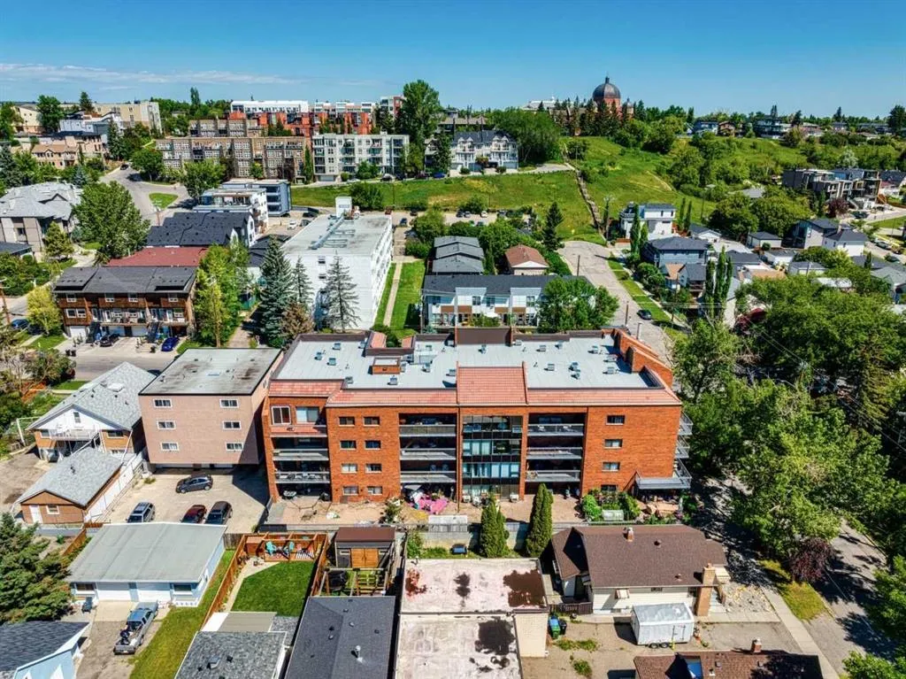 659 4 Avenue NE, #106